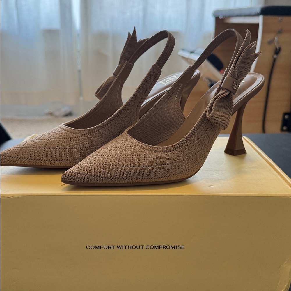 Cosy Island Bow Slingback Heels in Nude Beige. Size 7. Brand New, never worn.